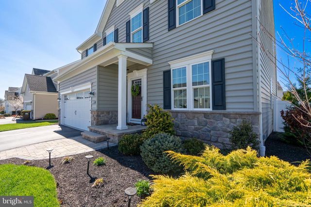 3013 SADDLEWOOD DR, Pennsburg, PA 18073