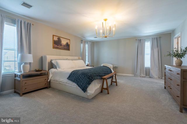 3013 SADDLEWOOD DR, Pennsburg, PA 18073