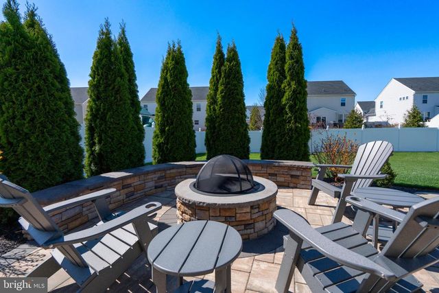 3013 SADDLEWOOD DR, Pennsburg, PA 18073