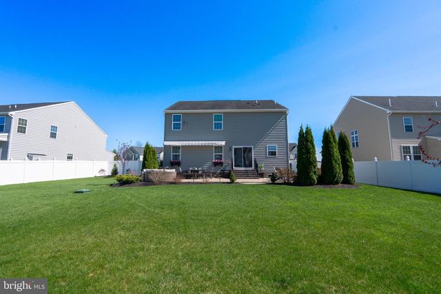 3013 SADDLEWOOD DR, Pennsburg, PA 18073