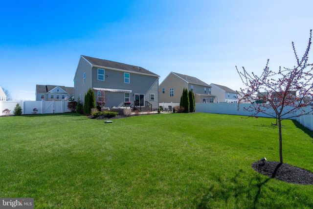 3013 SADDLEWOOD DR, Pennsburg, PA 18073