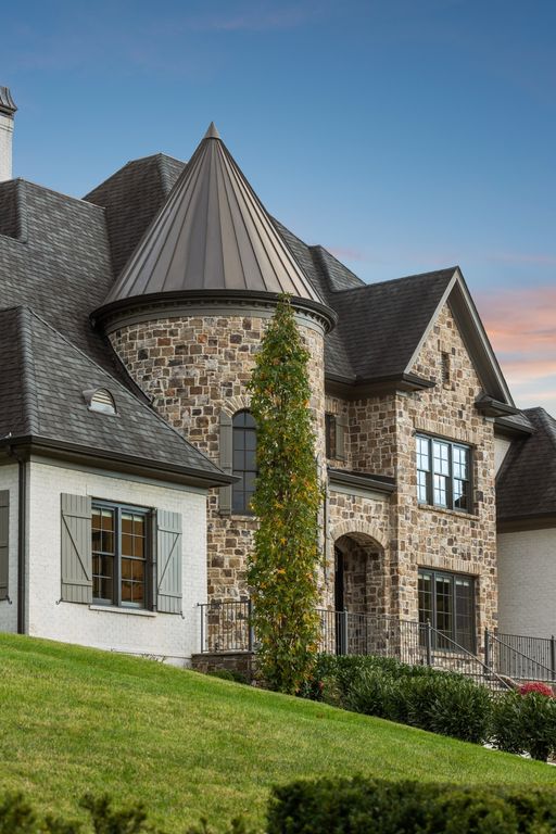 822 Windstone Blvd, Brentwood, TN 37027