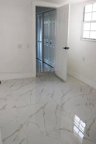 1237 NW 33rd Avenue, Miami, FL 33125