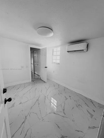1237 NW 33rd Avenue, Miami, FL 33125