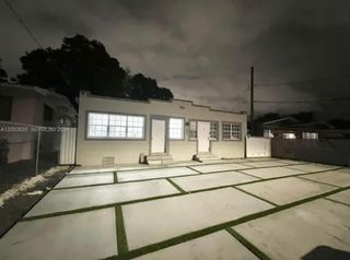 1237 NW 33rd Avenue, Miami, FL 33125