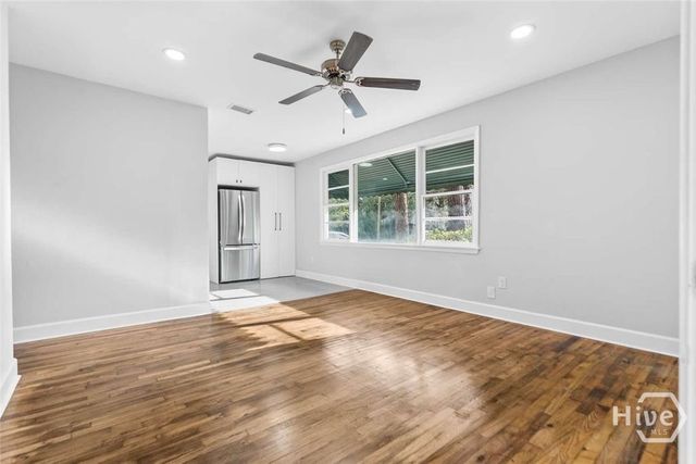 2102 Auburn Street, Savannah, GA 31404