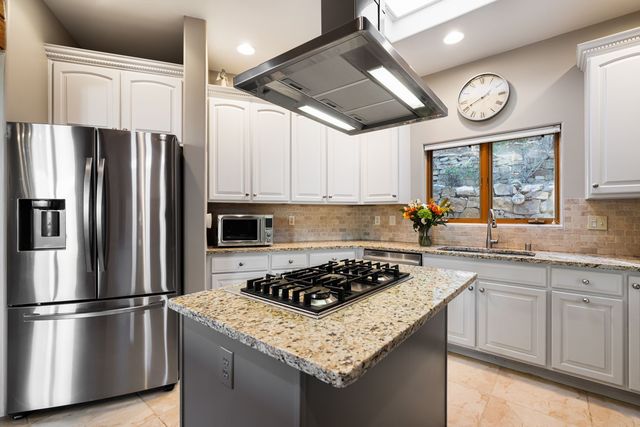 1360 Tesuque Creek Road, Santa Fe, NM 87501