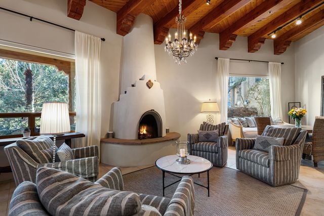 1360 Tesuque Creek Road, Santa Fe, NM 87501