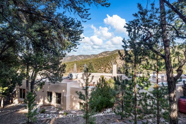 1360 Tesuque Creek Road, Santa Fe, NM 87501