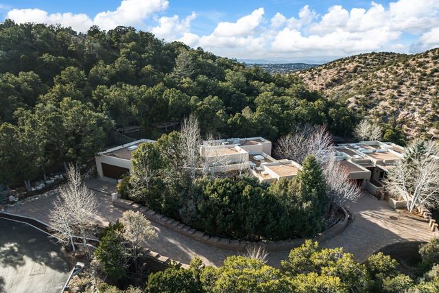 1360 Tesuque Creek Road, Santa Fe, NM 87501