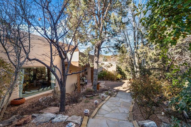 1360 Tesuque Creek Road, Santa Fe, NM 87501