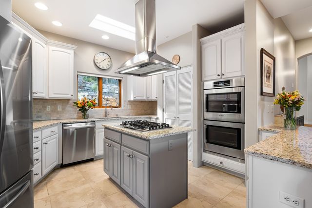 1360 Tesuque Creek Road, Santa Fe, NM 87501