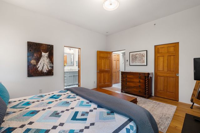 1360 Tesuque Creek Road, Santa Fe, NM 87501