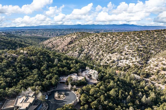 1360 Tesuque Creek Road, Santa Fe, NM 87501