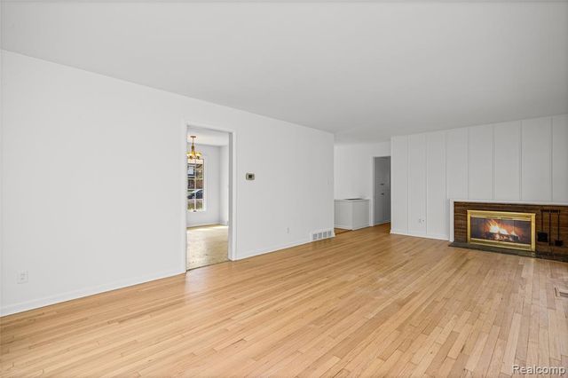 7077 Brookridge Drive, West Bloomfield, MI 48322