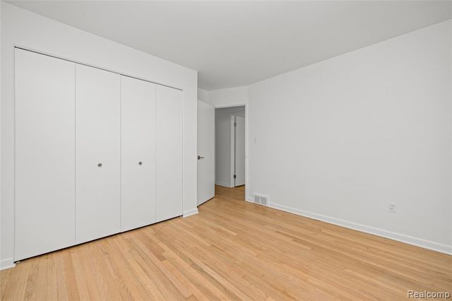7077 Brookridge Drive, West Bloomfield, MI 48322