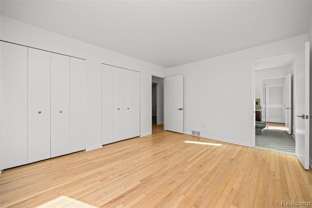 7077 Brookridge Drive, West Bloomfield, MI 48322
