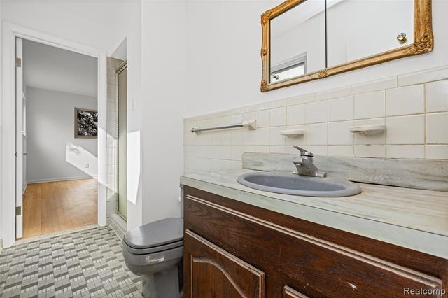 7077 Brookridge Drive, West Bloomfield, MI 48322