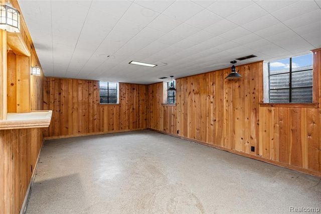 7077 Brookridge Drive, West Bloomfield, MI 48322