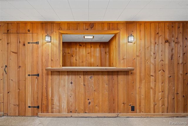 7077 Brookridge Drive, West Bloomfield, MI 48322