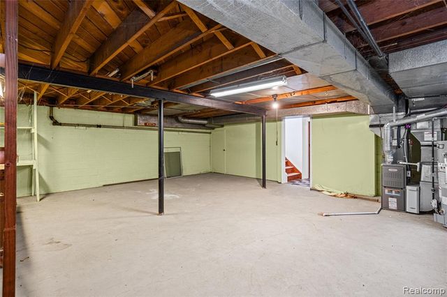 7077 Brookridge Drive, West Bloomfield, MI 48322