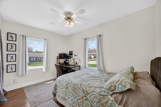 1521 Merle Hay Road, Des Moines, IA 50311