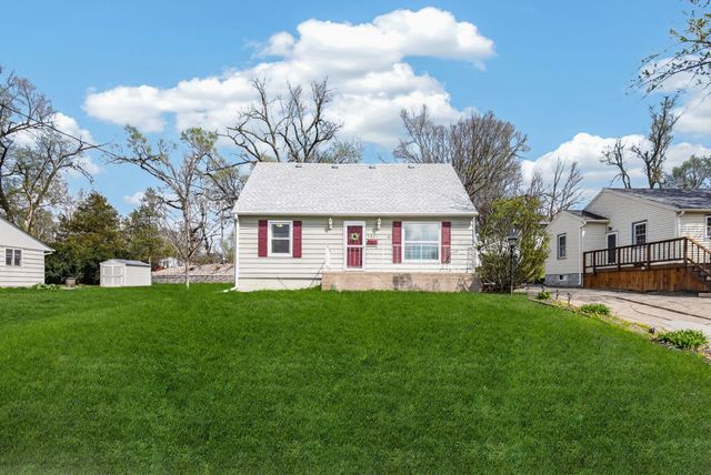 1521 Merle Hay Road, Des Moines, IA 50311