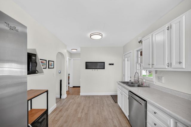 1521 Merle Hay Road, Des Moines, IA 50311