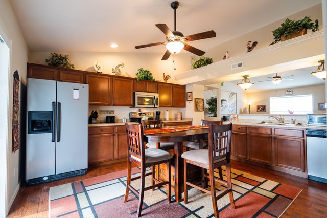 1605 Bobby Nichols Dr, Cookeville, TN 38506