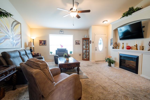 1605 Bobby Nichols Dr, Cookeville, TN 38506