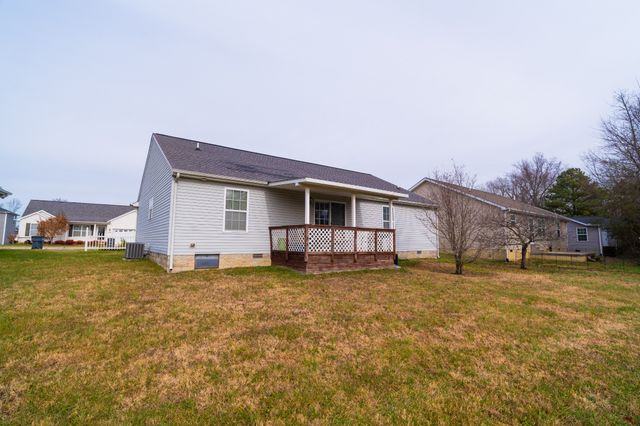 1605 Bobby Nichols Dr, Cookeville, TN 38506