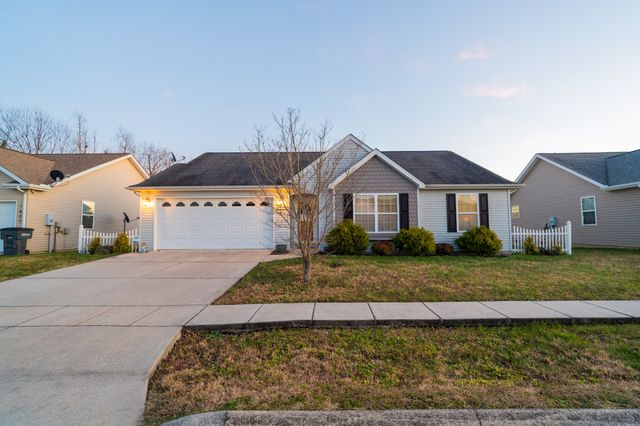 1605 Bobby Nichols Dr, Cookeville, TN 38506