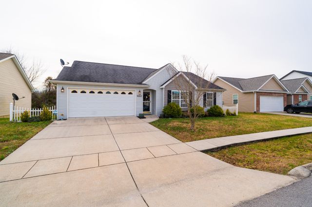 1605 Bobby Nichols Dr, Cookeville, TN 38506