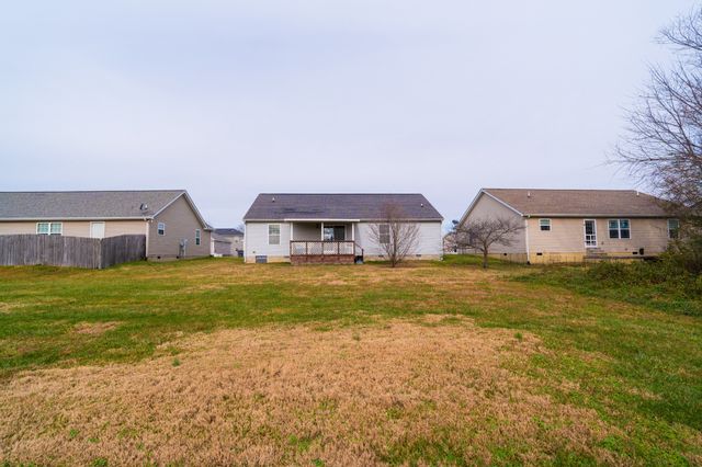 1605 Bobby Nichols Dr, Cookeville, TN 38506