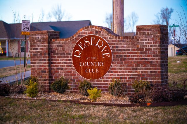 1605 Bobby Nichols Dr, Cookeville, TN 38506