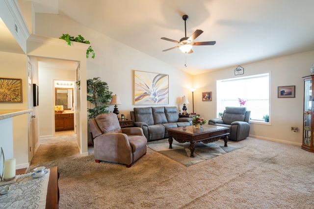 1605 Bobby Nichols Dr, Cookeville, TN 38506