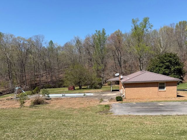 120 Brentwood Drive, Dickson, TN 37055
