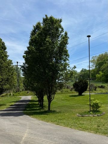 120 Brentwood Drive, Dickson, TN 37055