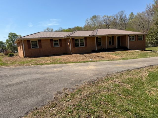 120 Brentwood Drive, Dickson, TN 37055