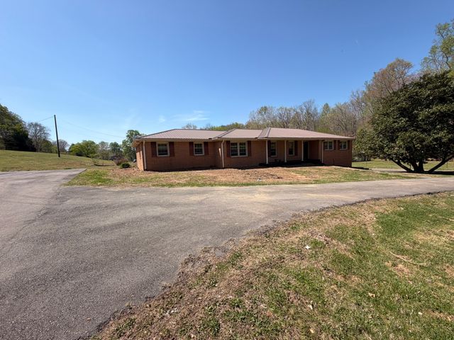120 Brentwood Drive, Dickson, TN 37055