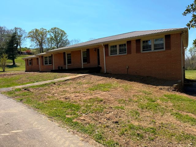 120 Brentwood Drive, Dickson, TN 37055