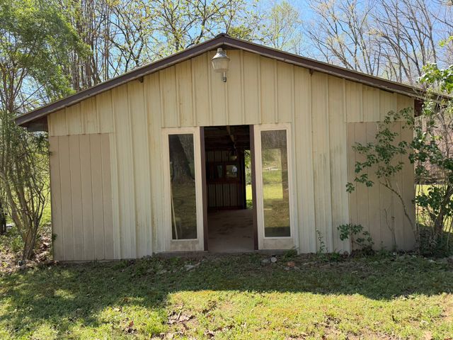 120 Brentwood Drive, Dickson, TN 37055