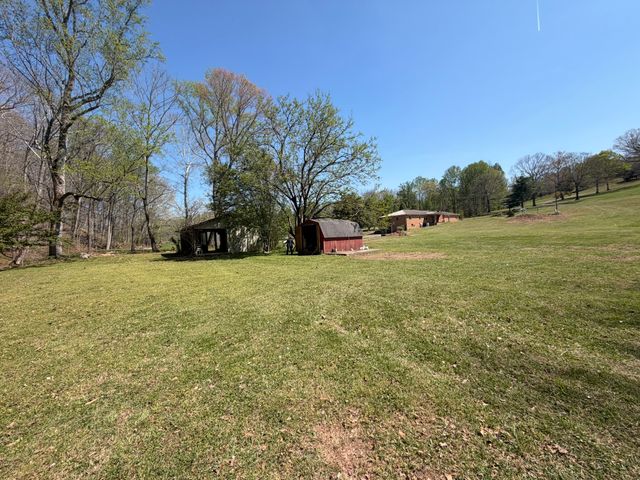 120 Brentwood Drive, Dickson, TN 37055
