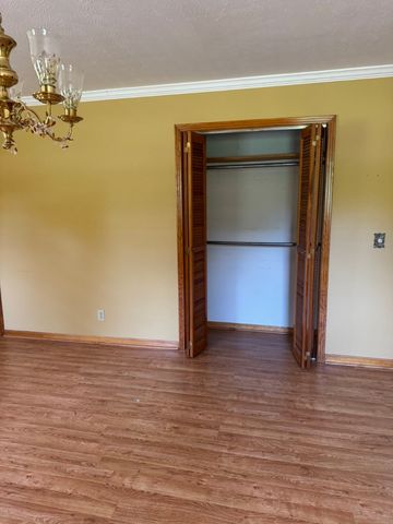 120 Brentwood Drive, Dickson, TN 37055