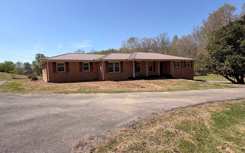 120 Brentwood Drive, Dickson, TN 37055
