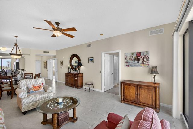 370 Golfview Road 503, North Palm Beach, FL 33408