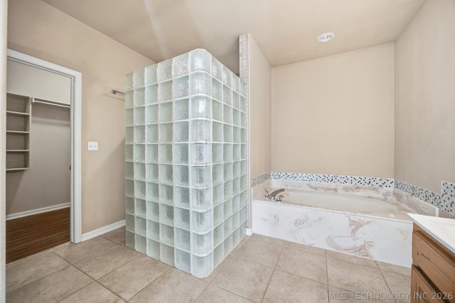 23727 S 413th East Avenue, Porter, OK 74454