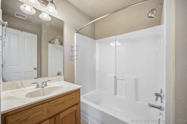 23727 S 413th East Avenue, Porter, OK 74454