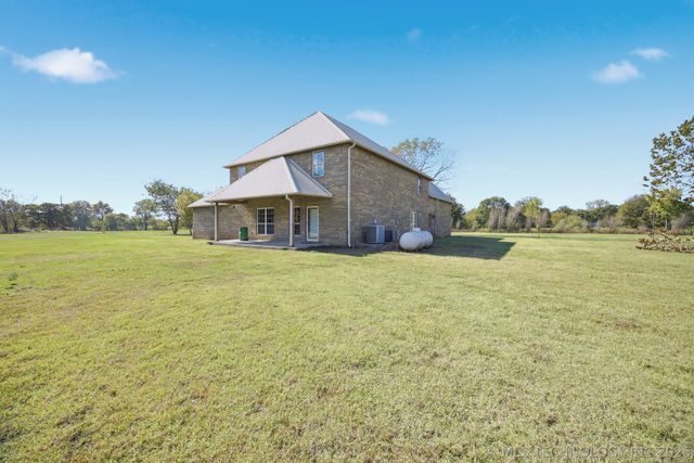 23727 S 413th East Avenue, Porter, OK 74454