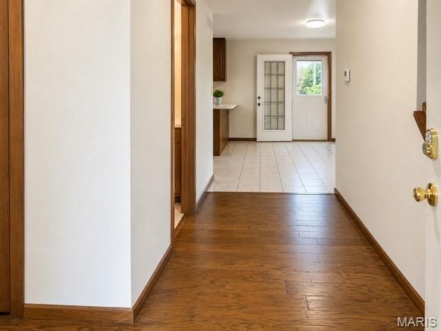 211 E Pottle Avenue, St Louis, MO 63129